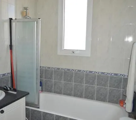 아파트 Laertis Complex 파포스